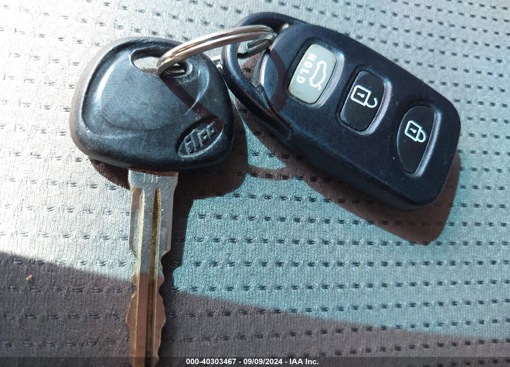 2009 HYUNDAI SONATA GLS VIN: 5NPET46C59H531863