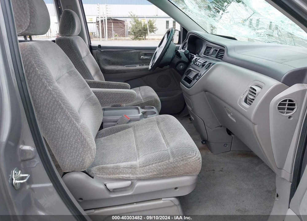 2000 HONDA ODYSSEY LX VIN: 2HKRL1852YH596411
