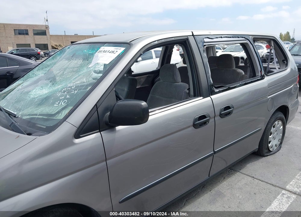 2000 HONDA ODYSSEY LX VIN: 2HKRL1852YH596411