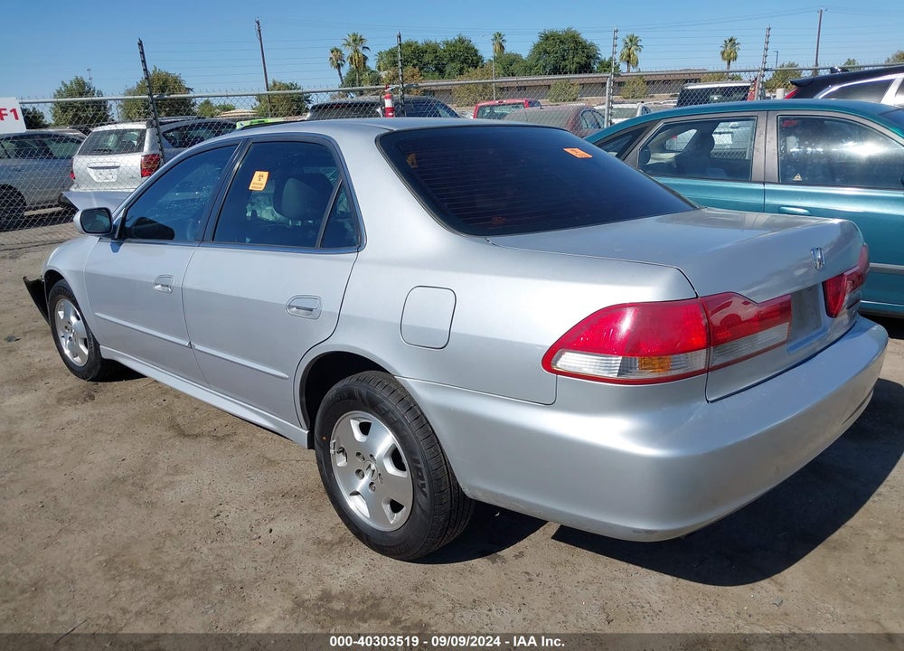 2001 HONDA ACCORD 3.0 EX VIN: 1HGCG16531A042421