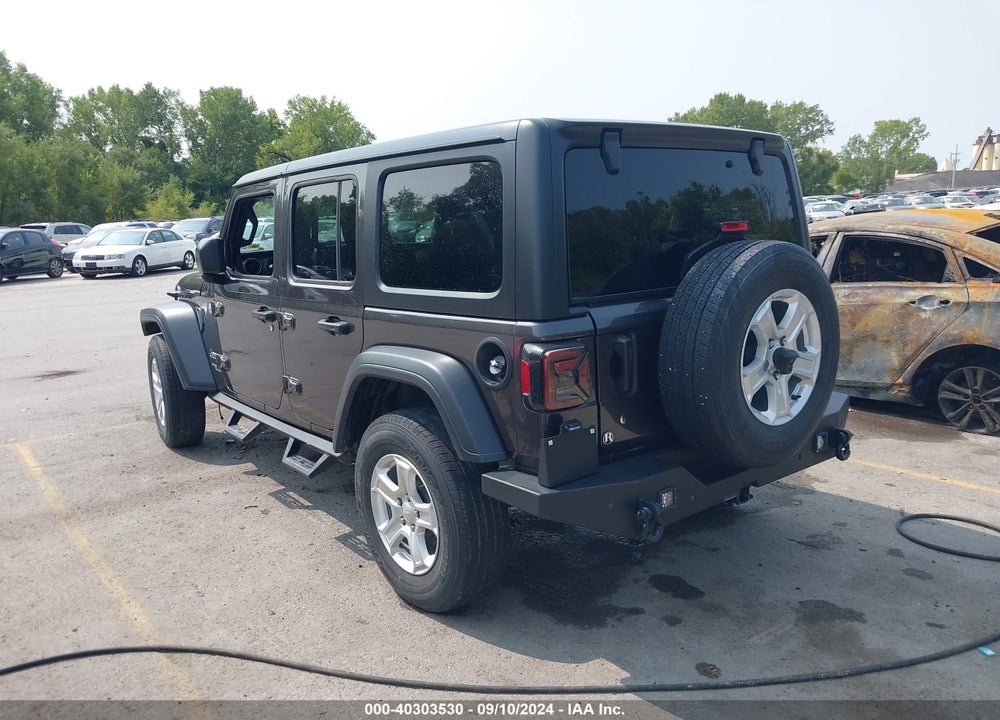 2018 JEEP WRANGLER UNLIMITED SPORT S 4X4 VIN: 1C4HJXDG3JW138503