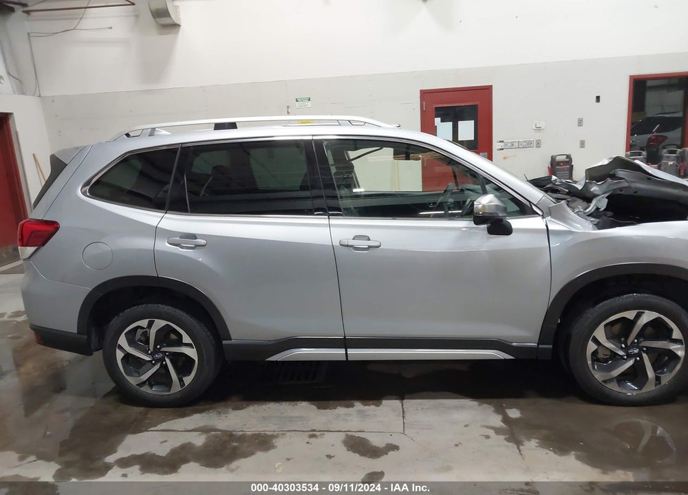 2022 SUBARU FORESTER TOURING VIN: JF2SKARC3NH482141