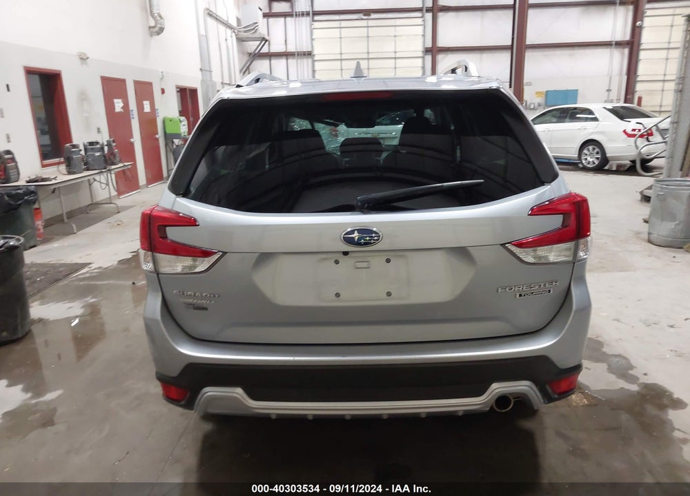 2022 SUBARU FORESTER TOURING VIN: JF2SKARC3NH482141