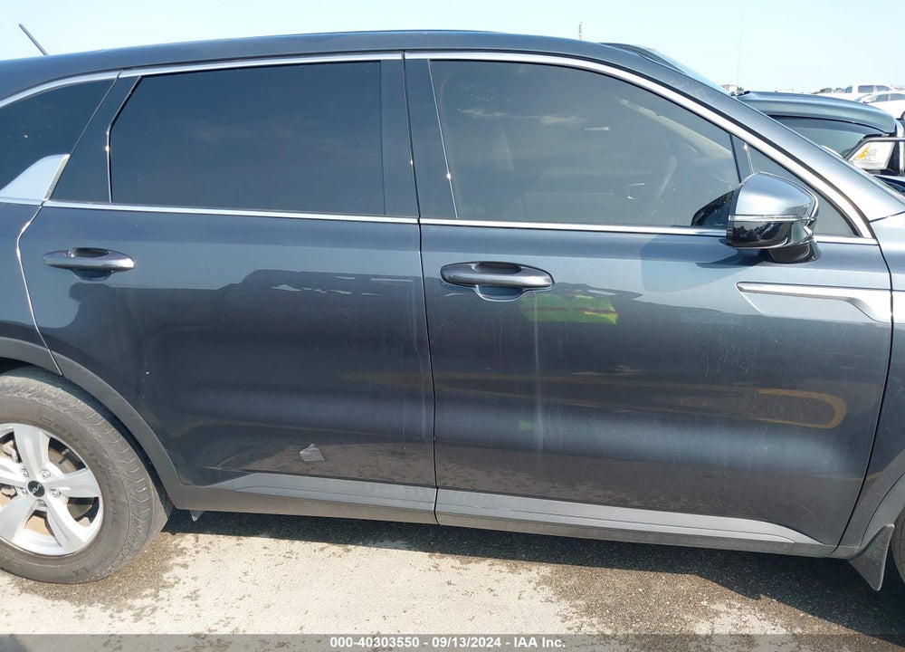 2022 KIA SORENTO LX VIN: 5XYRG4LC8NG148978