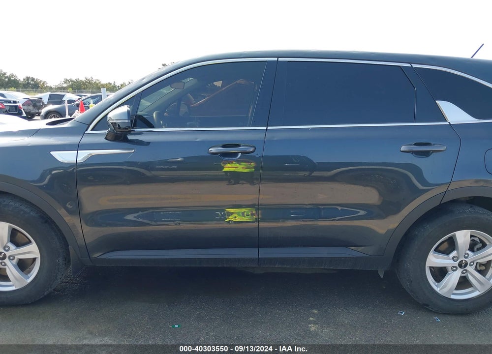 2022 KIA SORENTO LX VIN: 5XYRG4LC8NG148978