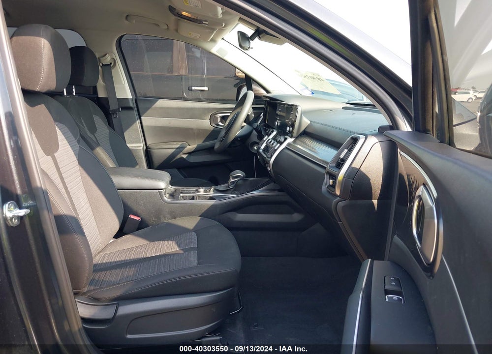 2022 KIA SORENTO LX VIN: 5XYRG4LC8NG148978