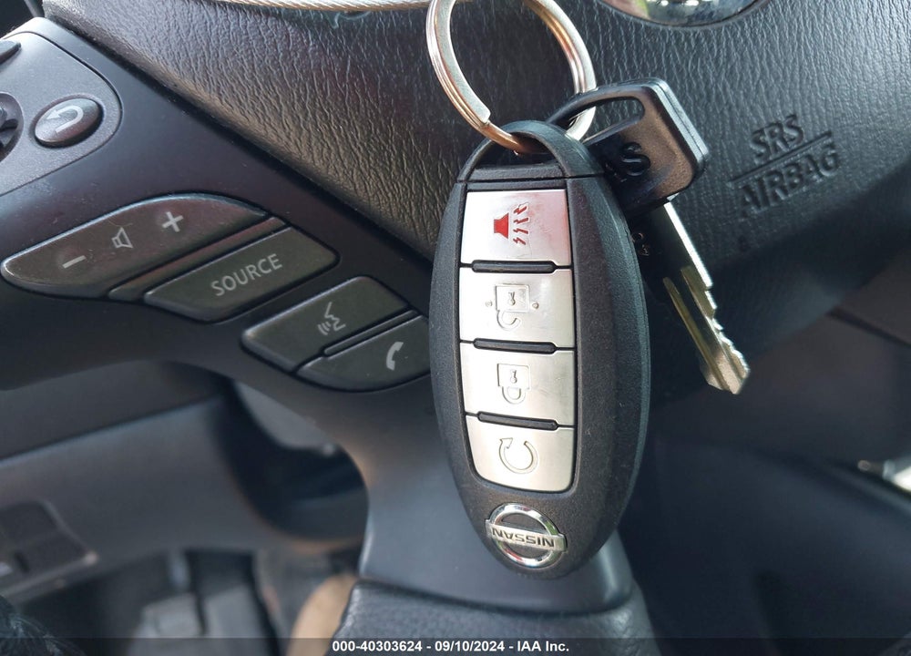 2018 NISSAN PATHFINDER SV VIN: 5N1DR2MMXJC639241