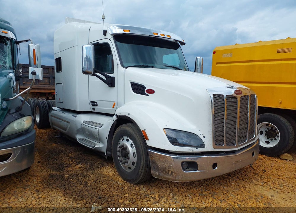 2016 PETERBILT 579 VIN: 1XPBD49XXGD301008