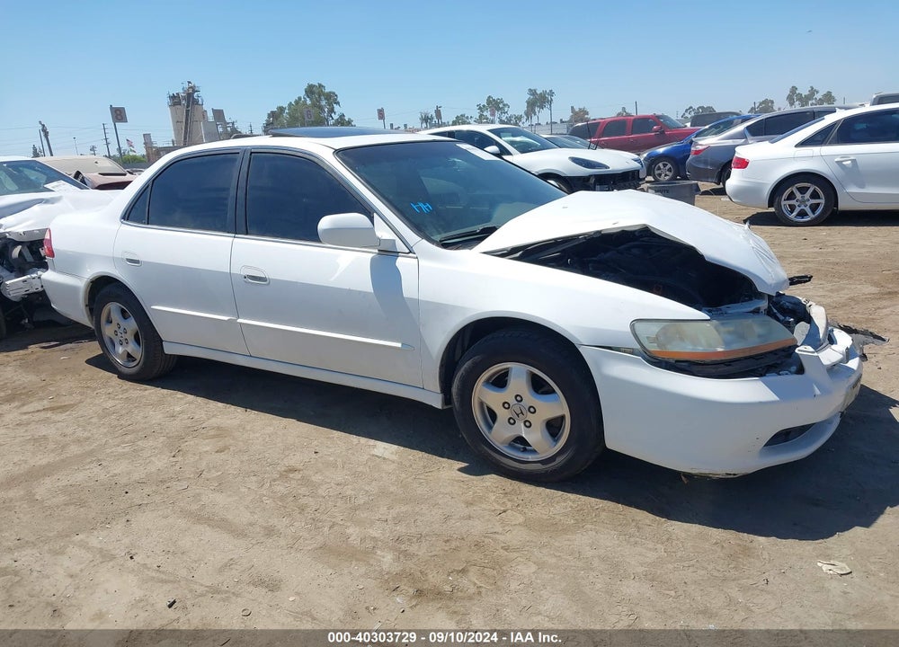 2000 HONDA ACCORD 3.0 EX VIN: 1HGCG1650YA067335