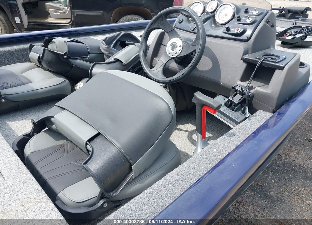 2021 TRACKER MARINE BOAT AND TRAILER VIN: BUJ34914H021