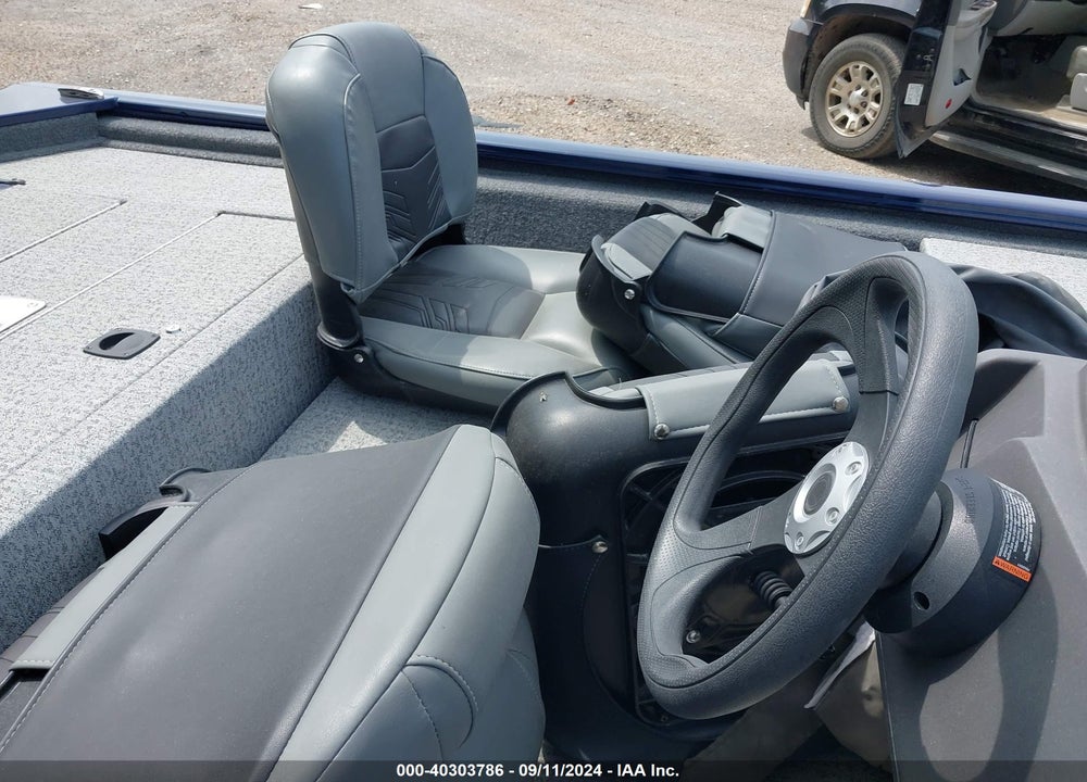 2021 TRACKER MARINE BOAT AND TRAILER VIN: BUJ34914H021