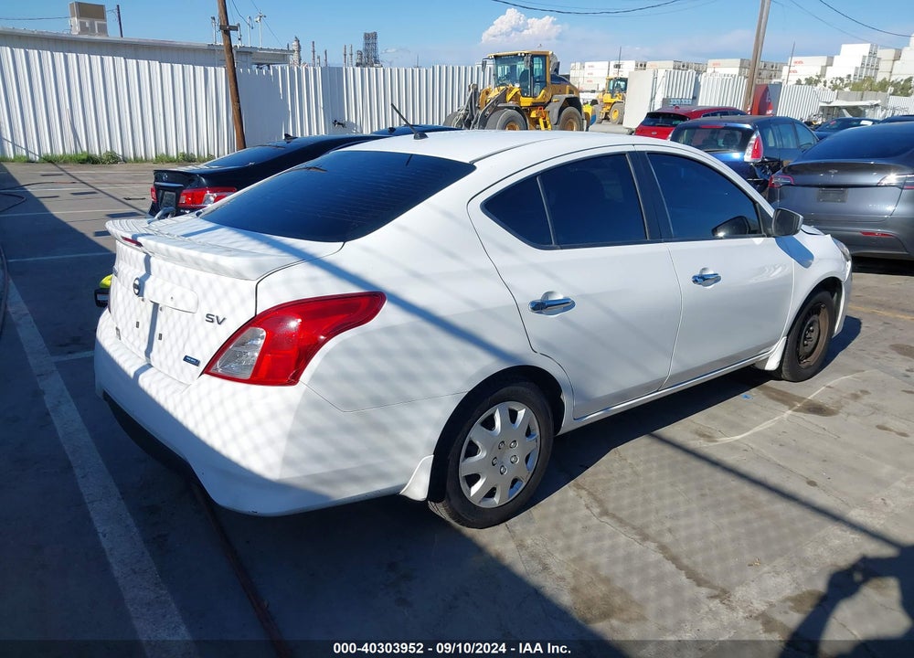 2015 NISSAN VERSA 1.6 SV VIN: 3N1CN7AP5FL950310