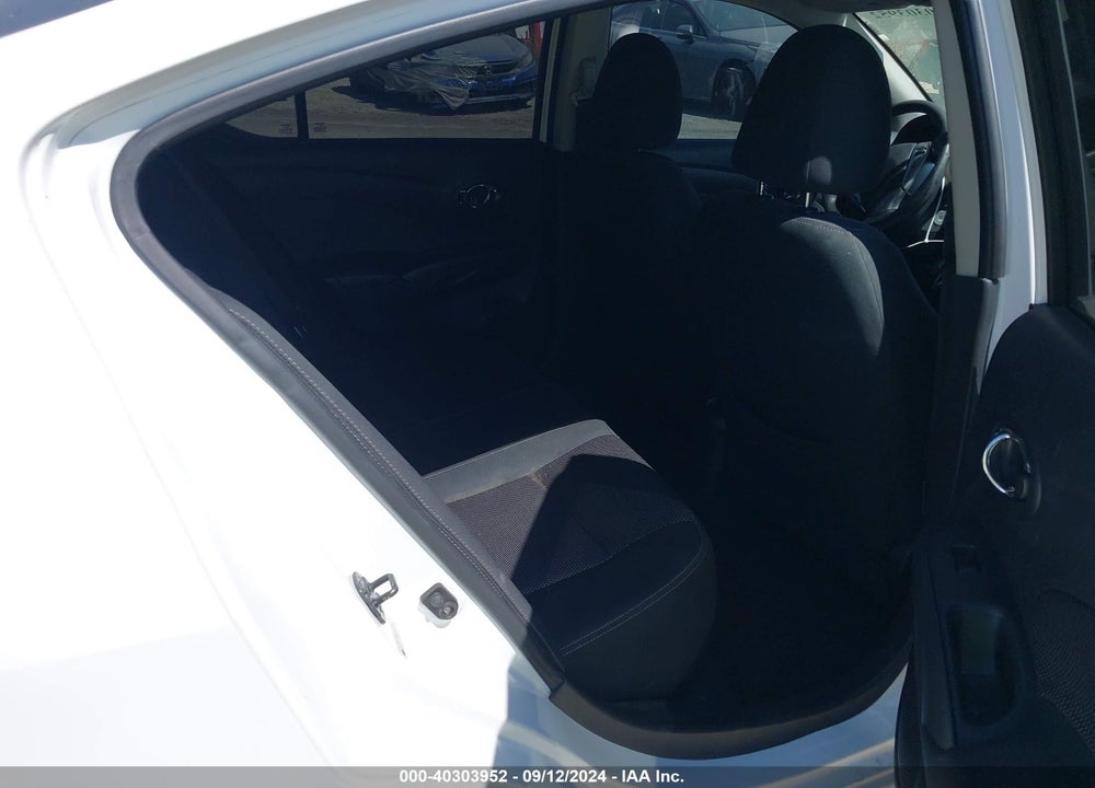 2015 NISSAN VERSA 1.6 SV VIN: 3N1CN7AP5FL950310