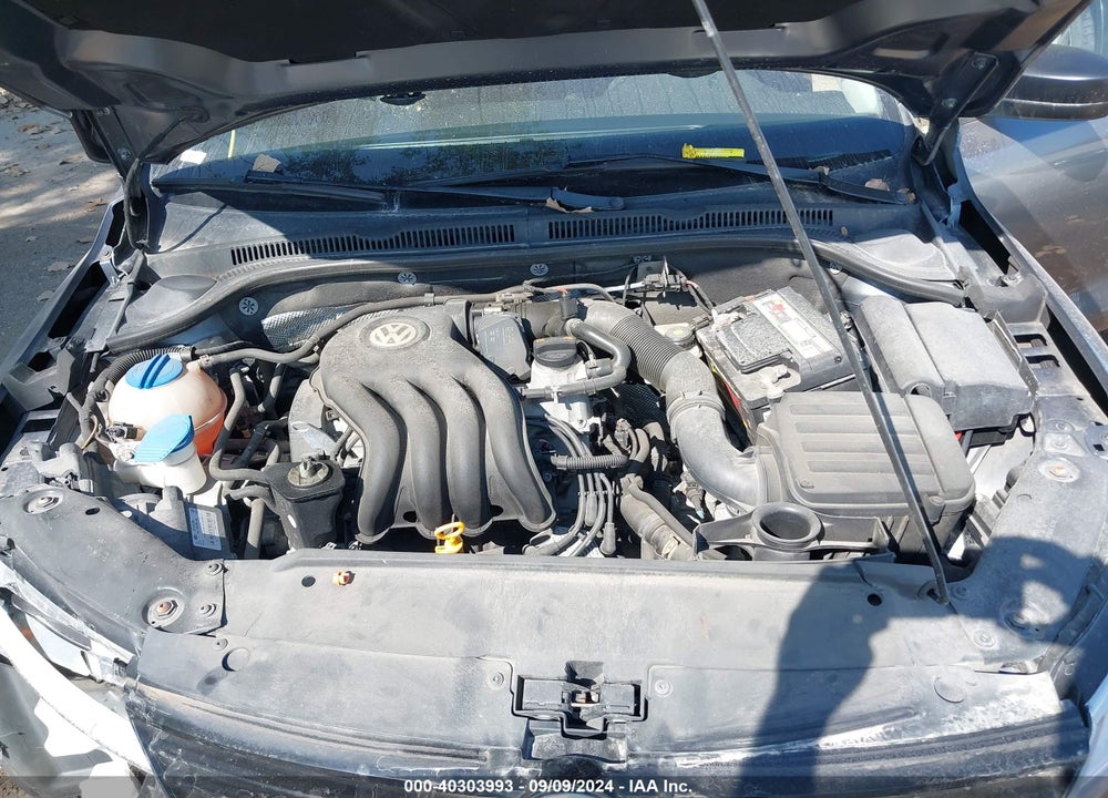 2013 VOLKSWAGEN JETTA 2.0L S VIN: 3VW2K7AJ0DM379102