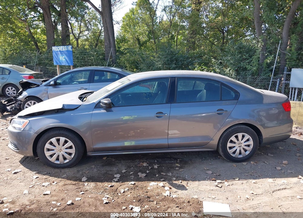 2013 VOLKSWAGEN JETTA 2.0L S VIN: 3VW2K7AJ0DM379102