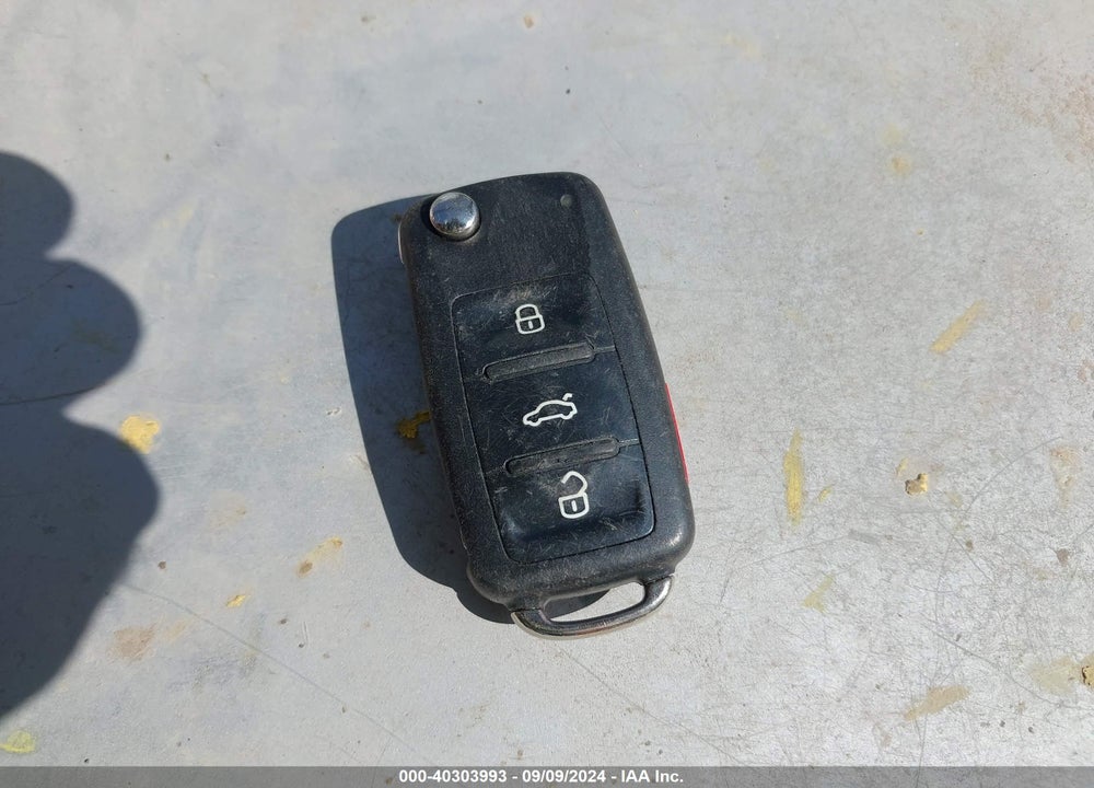 2013 VOLKSWAGEN JETTA 2.0L S VIN: 3VW2K7AJ0DM379102