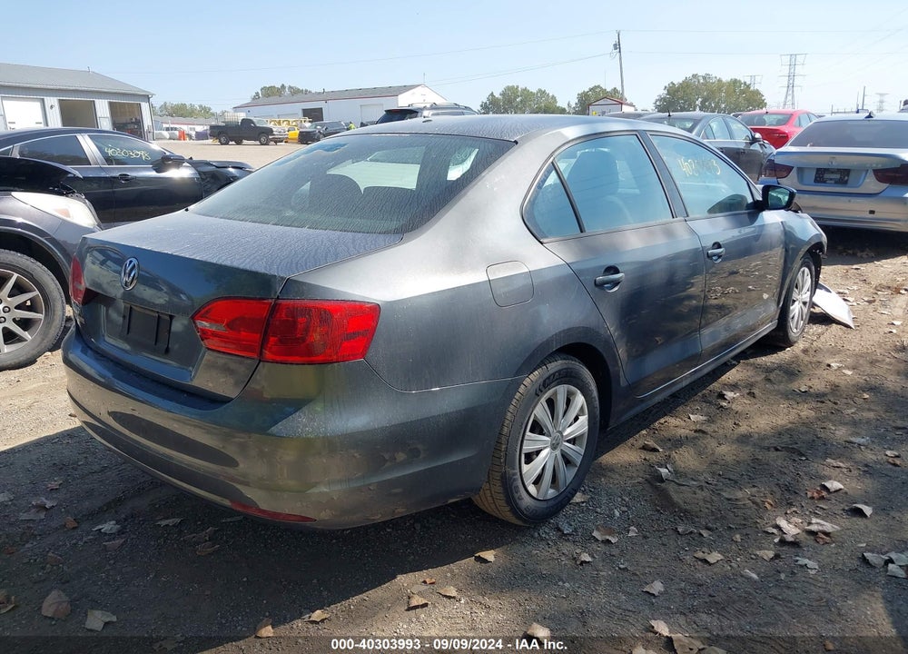 2013 VOLKSWAGEN JETTA 2.0L S VIN: 3VW2K7AJ0DM379102