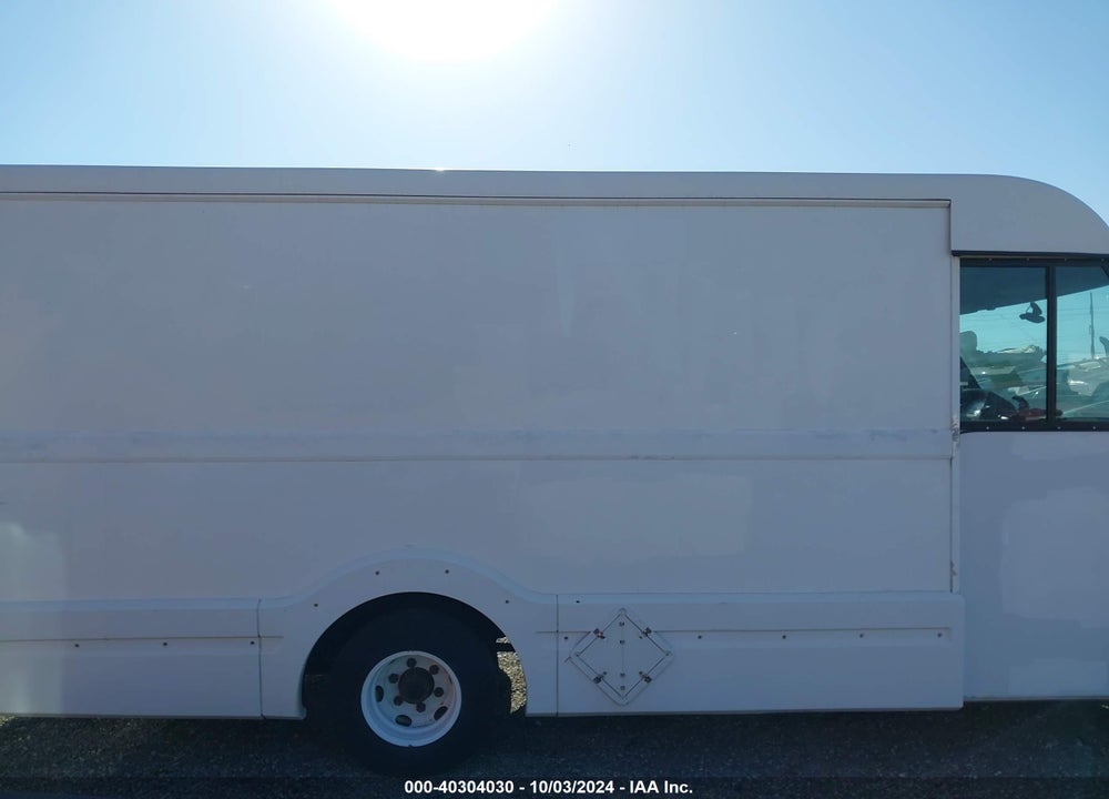 2017 ISUZU REACH VIN: JALB4T171H7W00120
