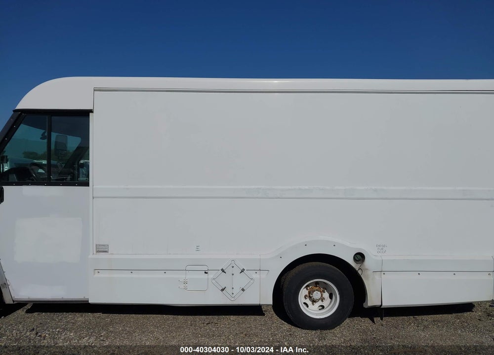 2017 ISUZU REACH VIN: JALB4T171H7W00120