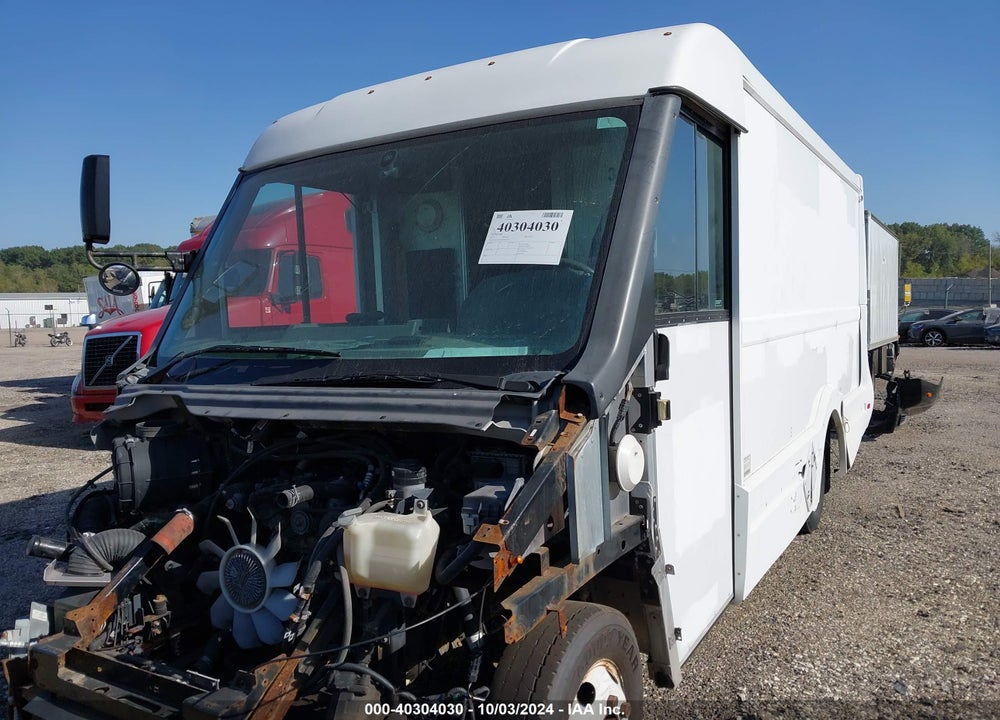 2017 ISUZU REACH VIN: JALB4T171H7W00120