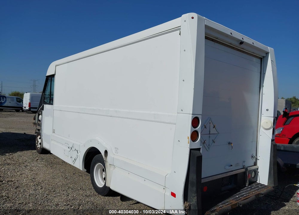 2017 ISUZU REACH VIN: JALB4T171H7W00120