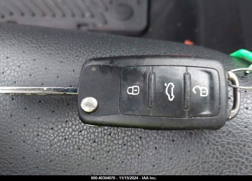 2017 VOLKSWAGEN JETTA 1.4T SE VIN: 3VWDB7AJ2HM371291
