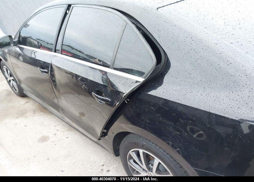2017 VOLKSWAGEN JETTA 1.4T SE VIN: 3VWDB7AJ2HM371291