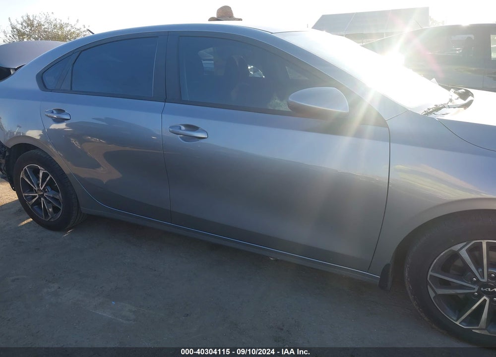 2023 KIA FORTE LXS VIN: 3KPF24AD8PE542185
