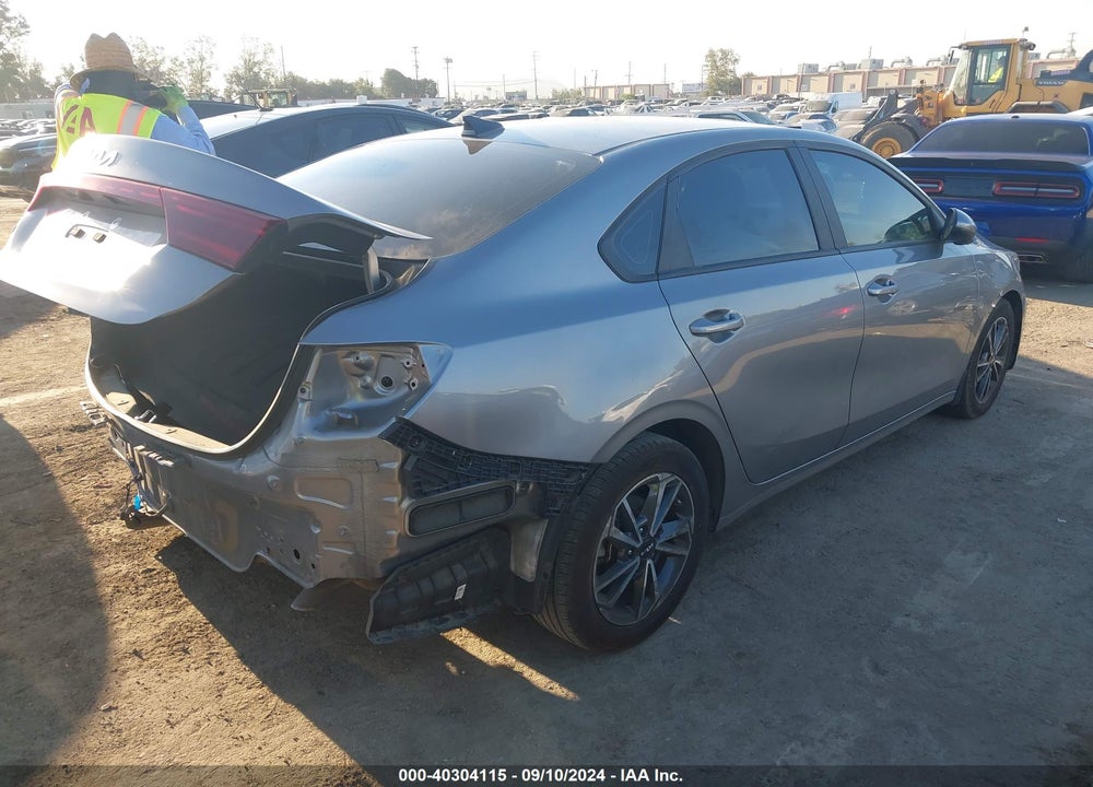 2023 KIA FORTE LXS VIN: 3KPF24AD8PE542185