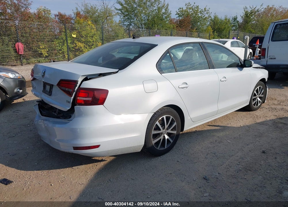 2017 VOLKSWAGEN JETTA 1.4T SE VIN: 3VWDB7AJ2HM388107