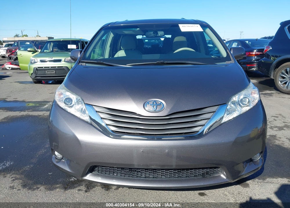 2013 TOYOTA SIENNA XLE V6 8 PASSENGER VIN: 5TDYK3DC3DS351619