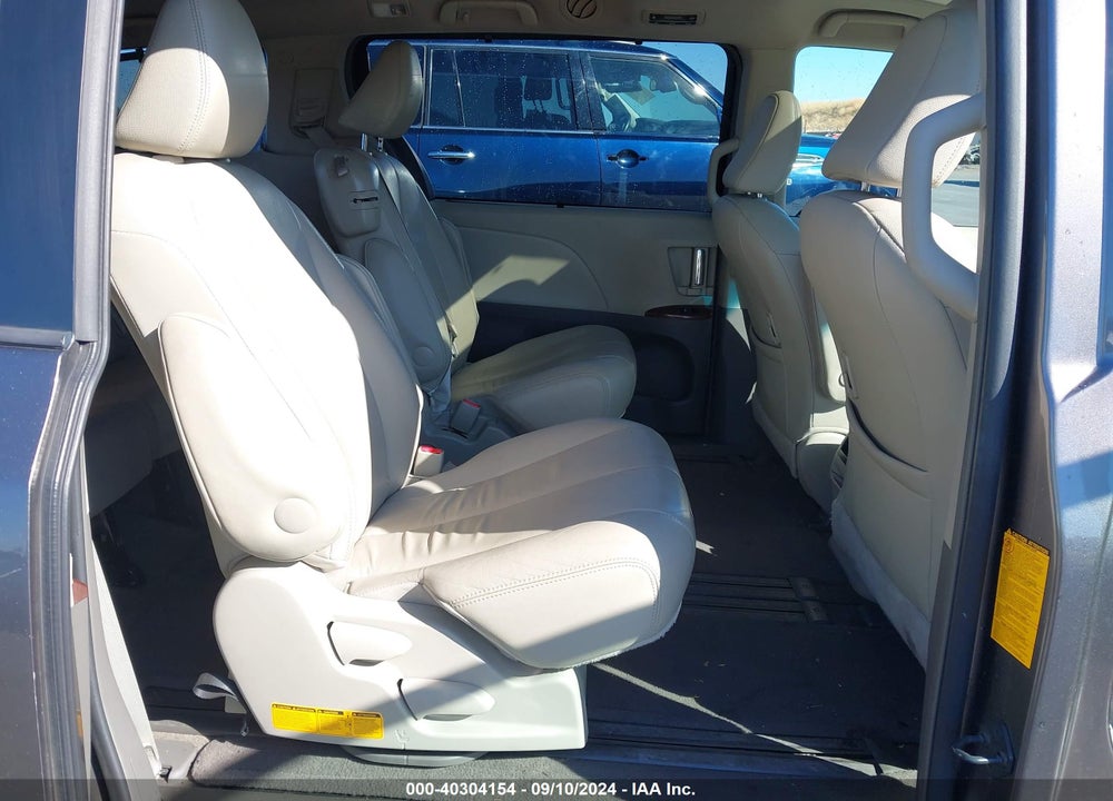 2013 TOYOTA SIENNA XLE V6 8 PASSENGER VIN: 5TDYK3DC3DS351619