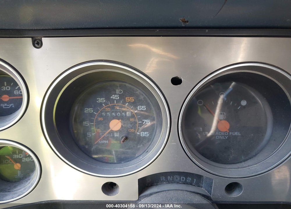 1988 CHEVROLET SUBURBAN V10 VIN: 1GNEV16K6JF195890