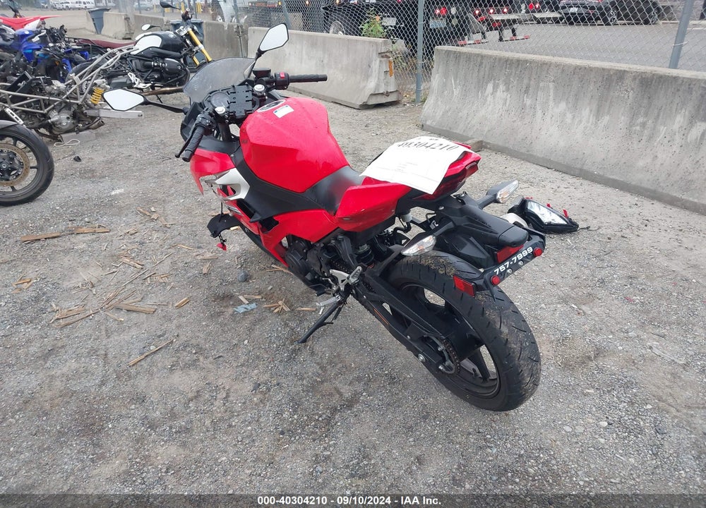 2021 KAWASAKI EX400 VIN: JKAEXKG10MDAA7856