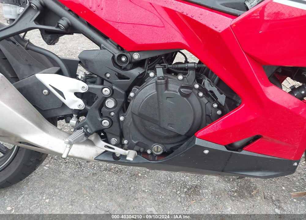 2021 KAWASAKI EX400 VIN: JKAEXKG10MDAA7856