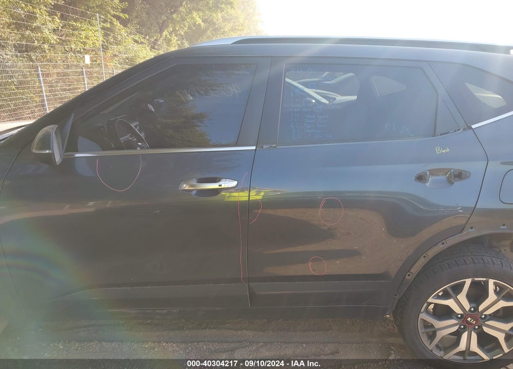 2021 KIA SELTOS SX TURBO VIN: KNDETCA28M7156900