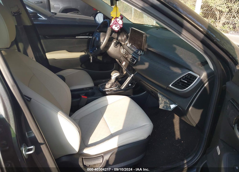 2021 KIA SELTOS SX TURBO VIN: KNDETCA28M7156900
