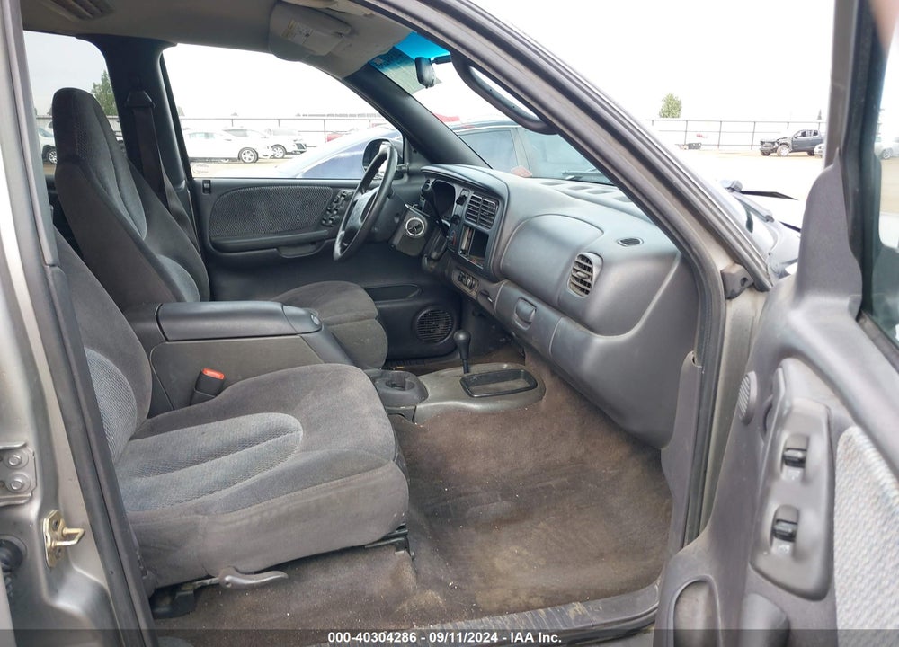 2000 DODGE DURANGO VIN: 1B4HS28NXYF230742