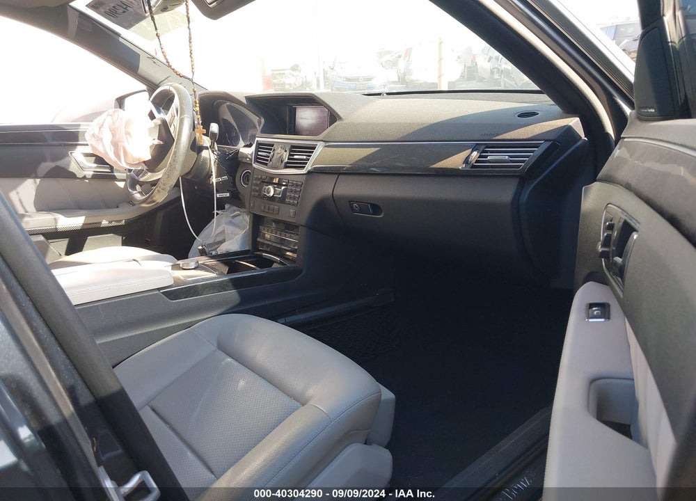 2012 MERCEDES-BENZ E 350 VIN: WDDHF5KB7CA582437