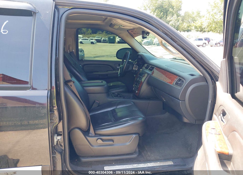 2007 CHEVROLET TAHOE LT VIN: 1GNFK13077J155338