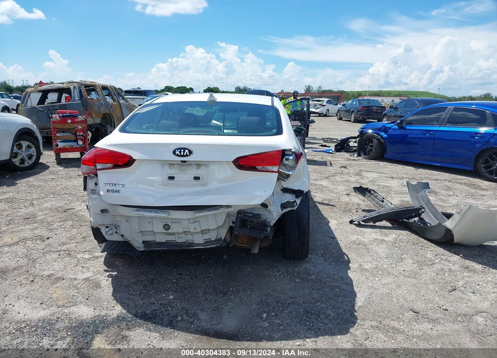 2018 KIA FORTE LX VIN: 3KPFL4A70JE257883