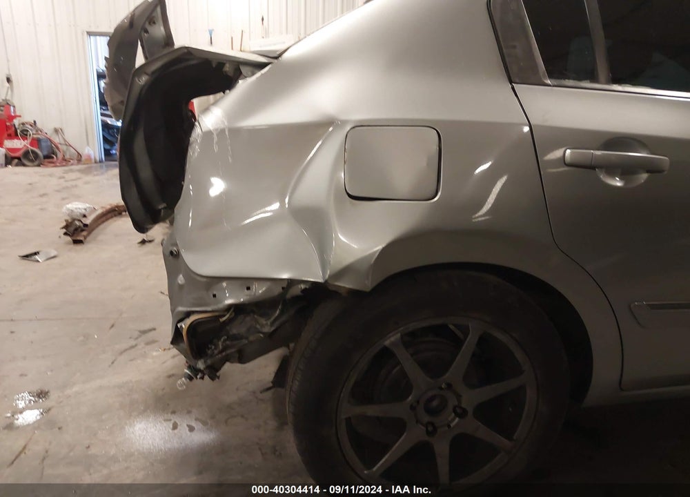 2011 NISSAN SENTRA 2.0S VIN: 3N1AB6AP9BL703084