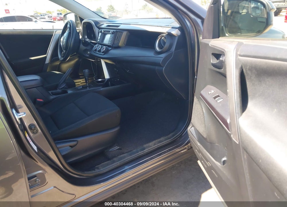 2017 TOYOTA RAV4 LE VIN: JTMZFREV3HJ108925