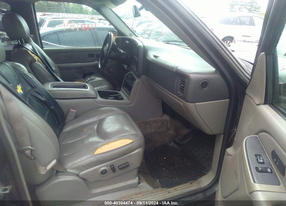2005 CHEVROLET SUBURBAN 1500 LT VIN: 3GNFK16Z75G140184