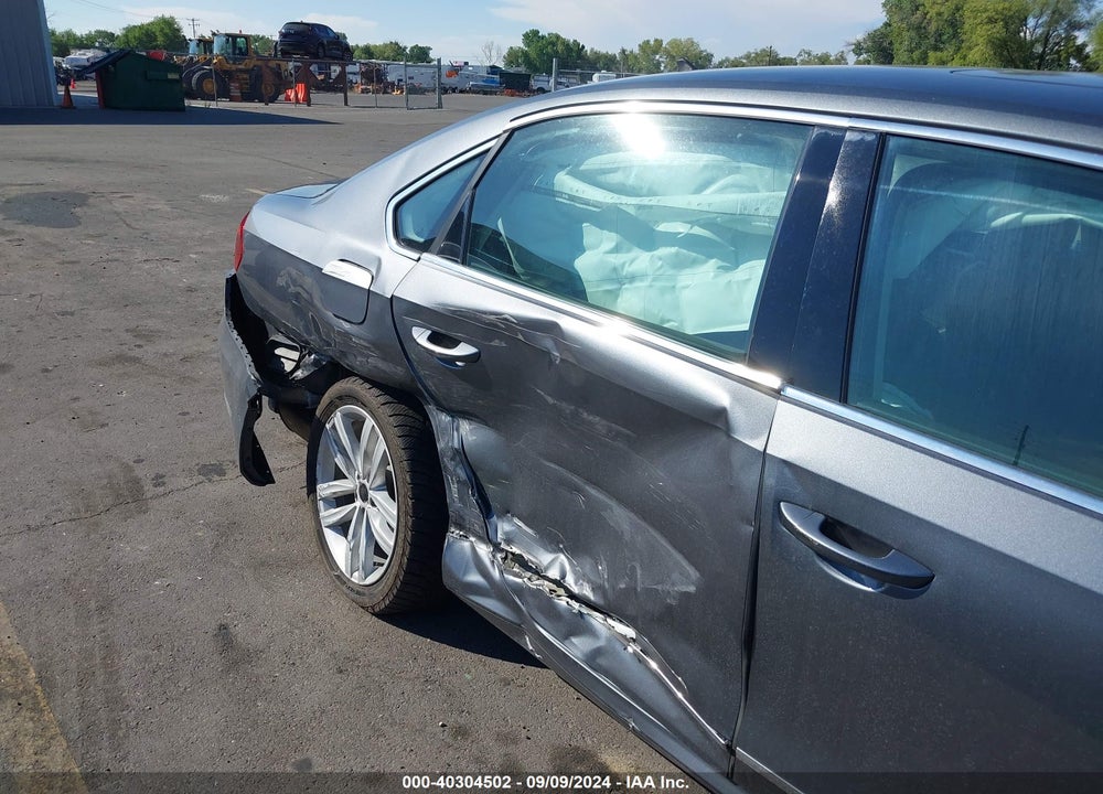 2016 VOLKSWAGEN PASSAT VIN: 1VWCM7A34GC020535