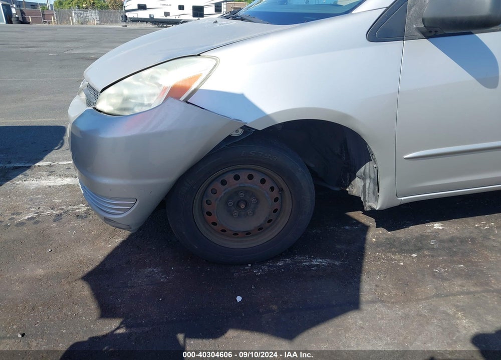 2004 TOYOTA SIENNA CE VIN: 5TDZA23C84S039640