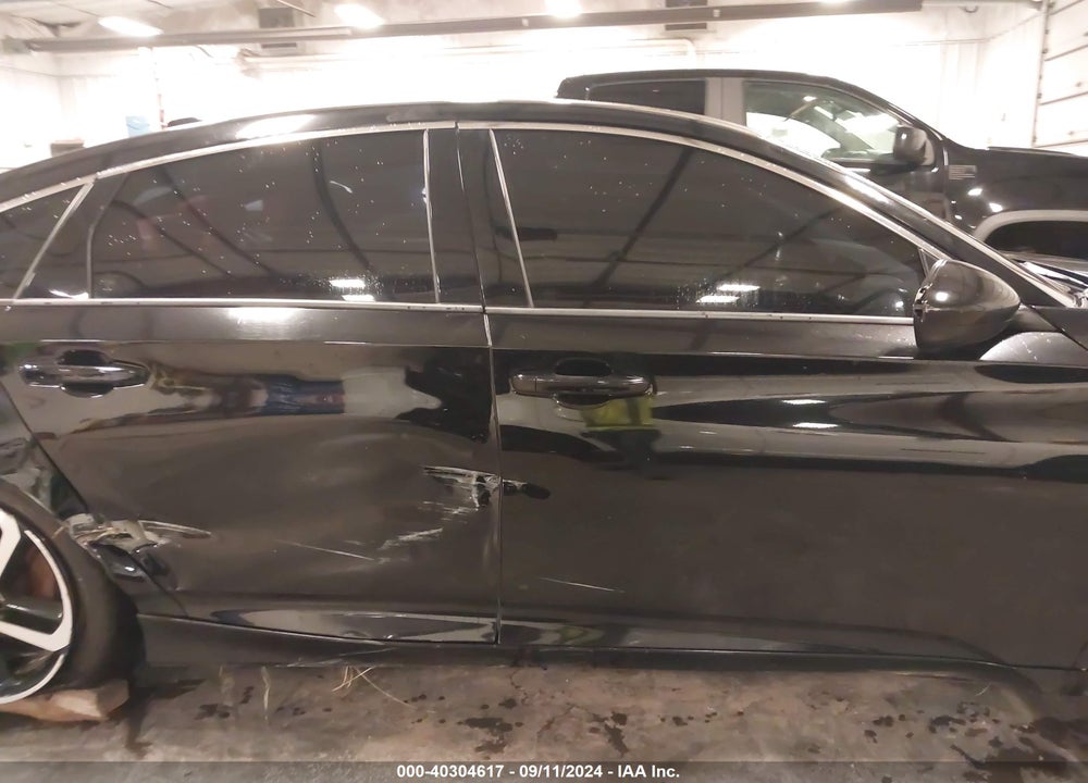 2018 HONDA ACCORD SPORT 2.0T VIN: 1HGCV2F39JA007294