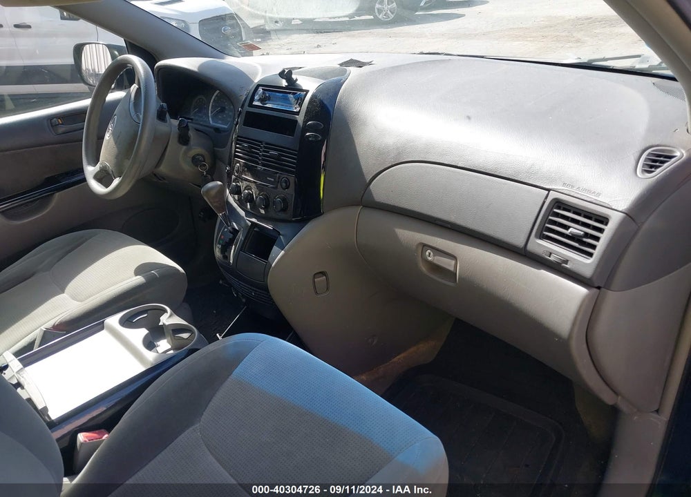 2004 TOYOTA SIENNA LE VIN: 5TDZA23C14S081969