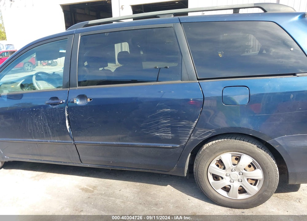 2004 TOYOTA SIENNA LE VIN: 5TDZA23C14S081969