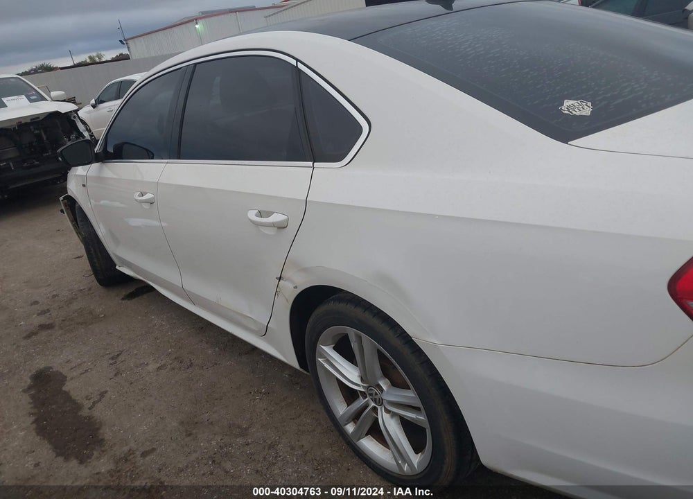 2015 VOLKSWAGEN PASSAT 1.8T SPORT VIN: 1VWBT7A35FC040340